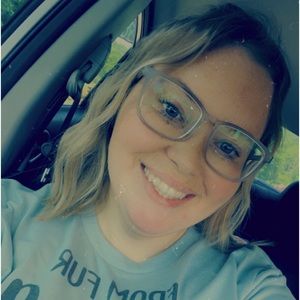 Meet your Posher, Joni